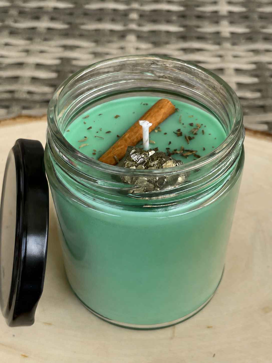 Money Flows Candle